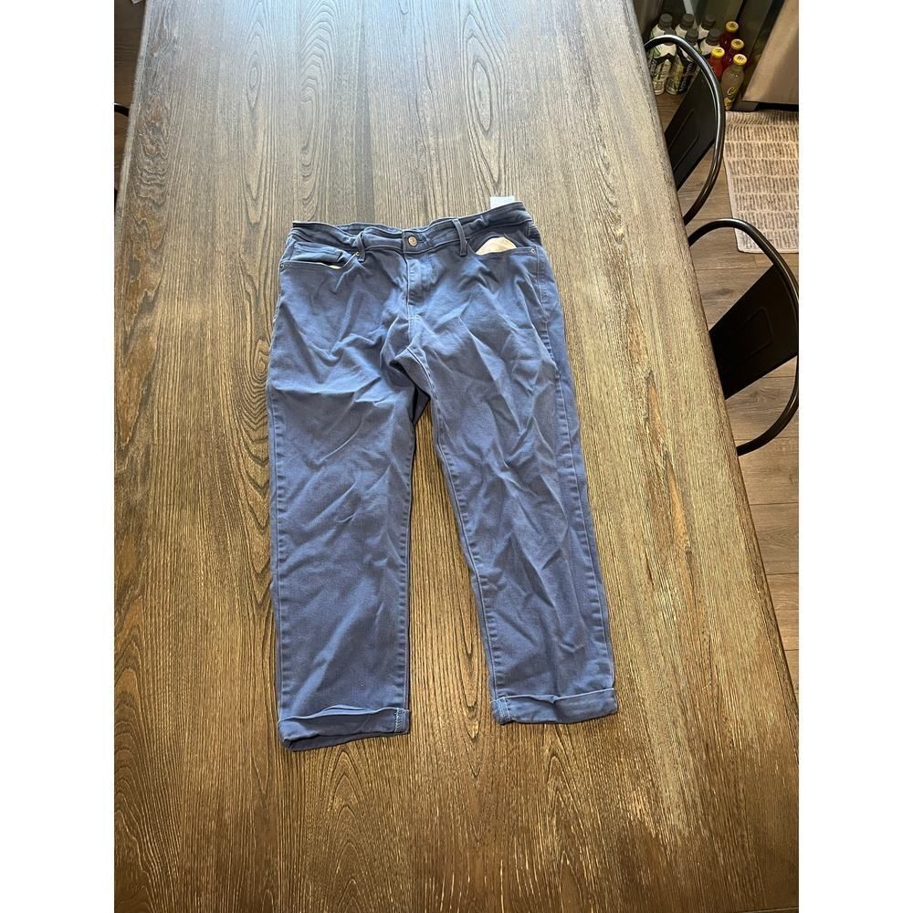 Levi Strauss Signature Mid Rise Skinny Capri Jeans Denim Stretch Blue Size 32